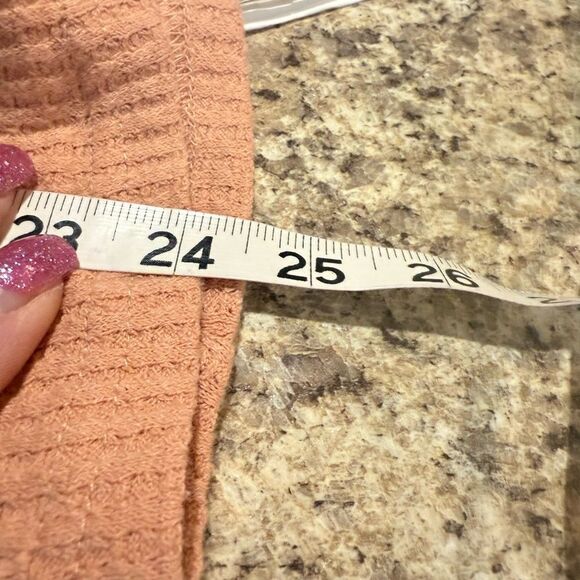 Peach Sleeveless V Neck Blouse Size Small - Picture 4 of 8